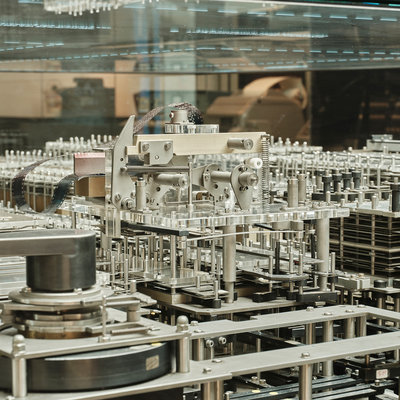 Nahaufnahme der Z1, mechanische Schaltglieder des historischen Rechners.
